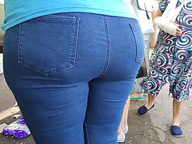 Fat ass milfs in tight jeans