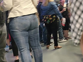 PAWG Mama Tight Jeans